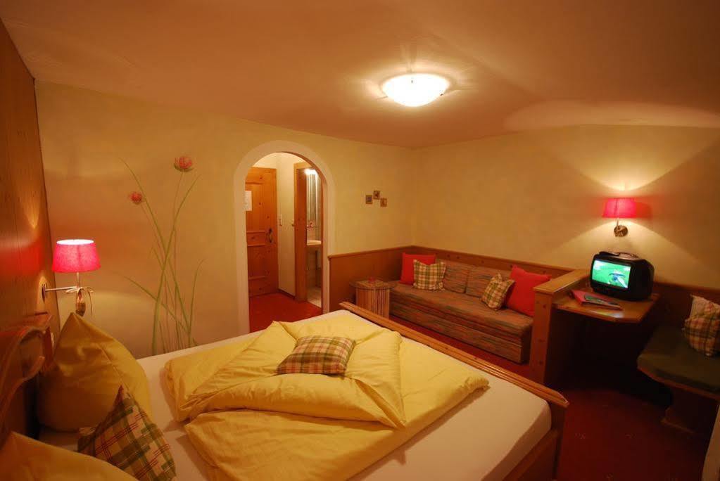 B&B Wienerhof Trins Exteriör bild